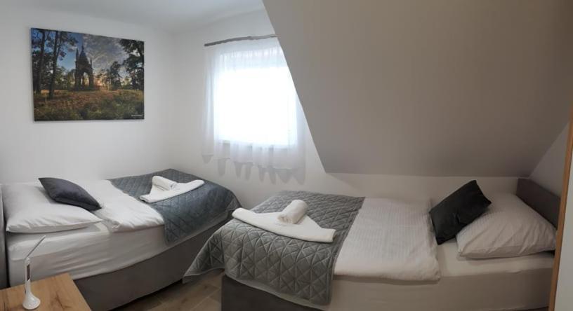 Apartmanovy Dum Na Kolonade 雷德尼斯 外观 照片