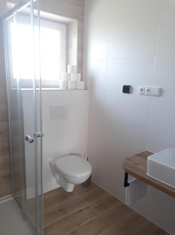 Apartmanovy Dum Na Kolonade 雷德尼斯 外观 照片