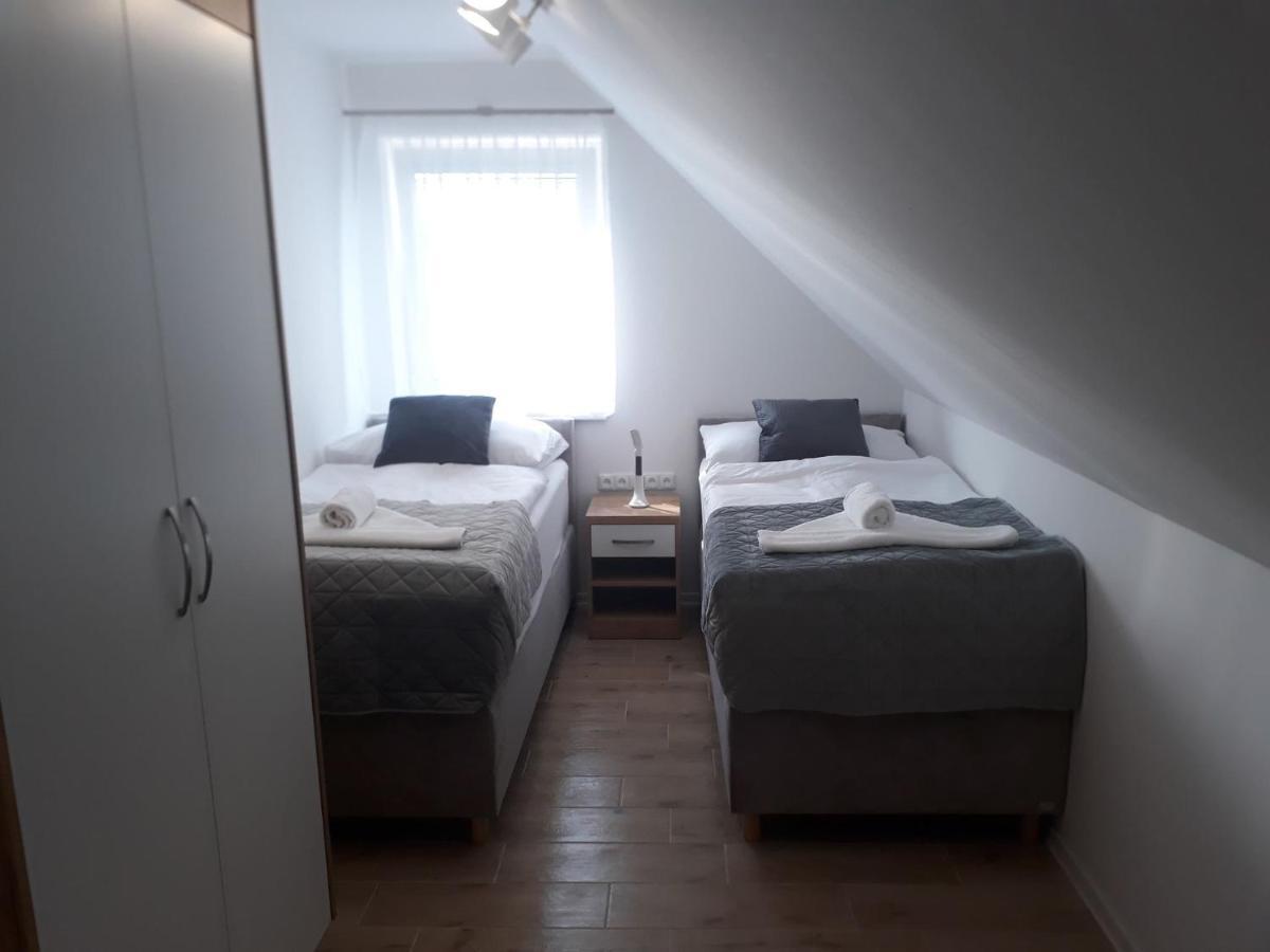 Apartmanovy Dum Na Kolonade 雷德尼斯 外观 照片