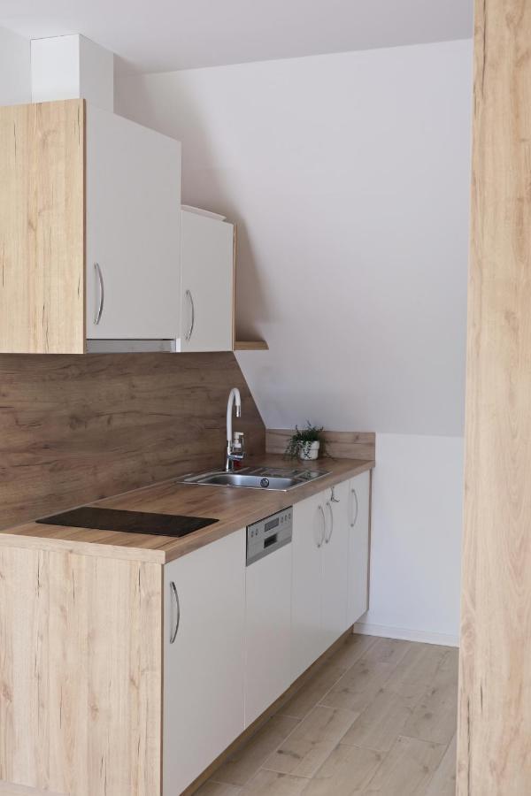 Apartmanovy Dum Na Kolonade 雷德尼斯 外观 照片